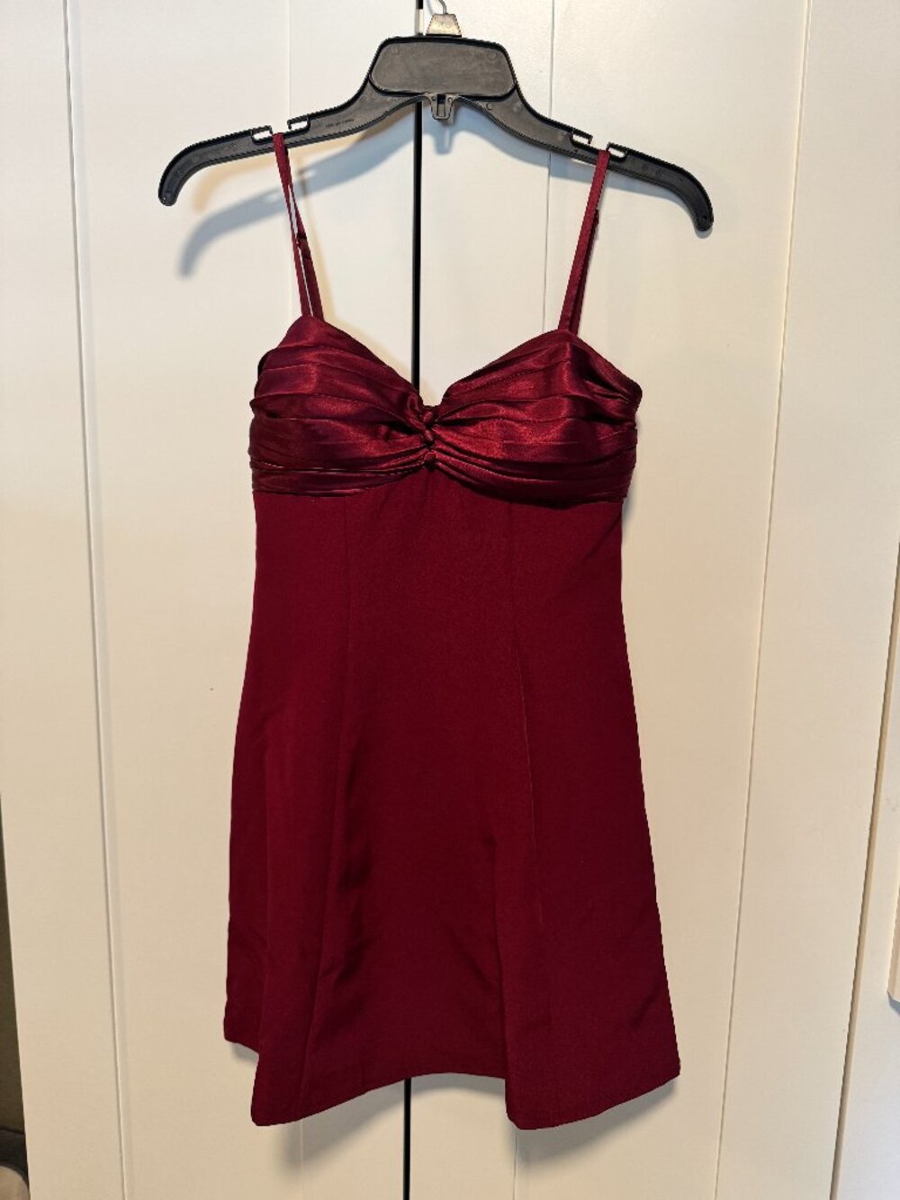 City Vibe Burgundy Satin Twist Sweetheart Mini Dress XS